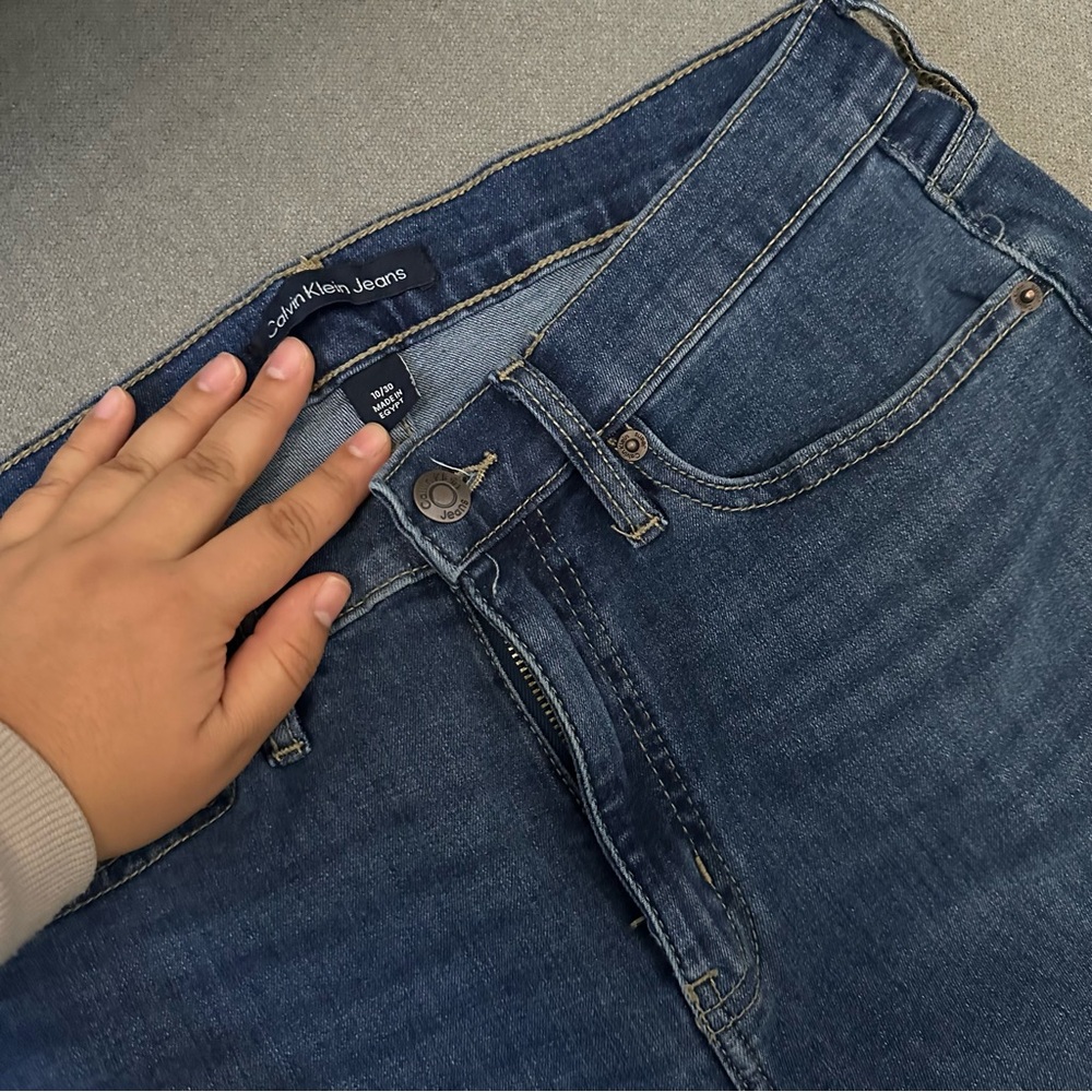 Calvin Klein High Rise Straight Jeans - Picture 6 of 6